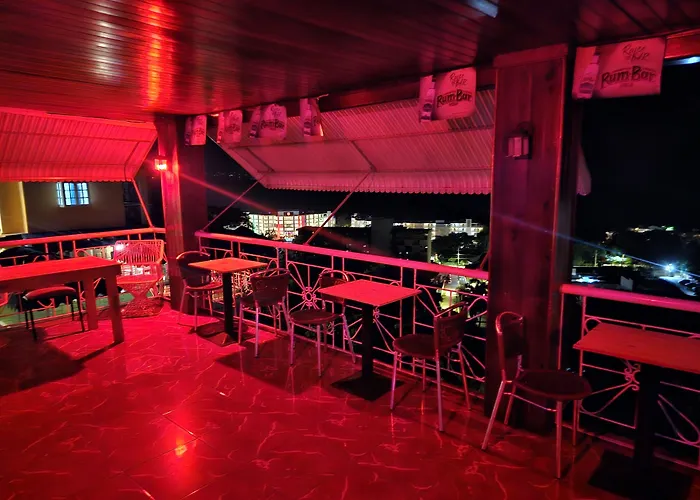Big Apple Hotel 4*