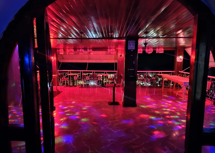 Big Apple Hotel 4*