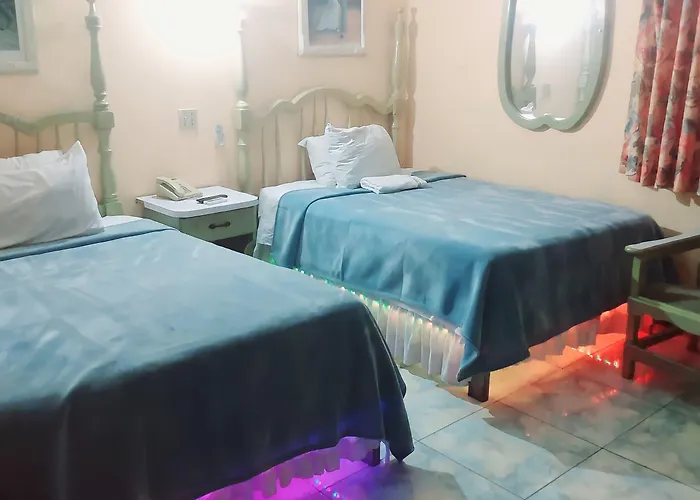 Big Apple Hotel 4*
